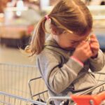 7 POWERFUL WAYS ON HOW TO CALM AN ANXIOUS CHILD (THAT REALLY WORK IN THE MOMENT)