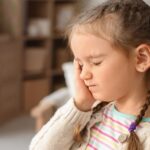 7 WARNING SIGNS OF LOW SELF-ESTEEM IN A CHILD (AND HOW TO BUILD THEM BACK UP GENTLY)