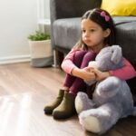 HOW TO HELP A CHILD WHO HAS NO FRIENDS – 7 EASY WAYS TO BUILD CONNECTION AND CONFIDENCE